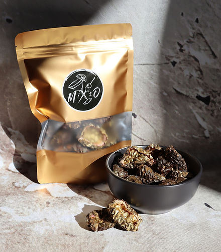 Glittery Passionfruit Garnish