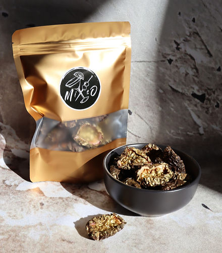 Glittery Passionfruit Garnish